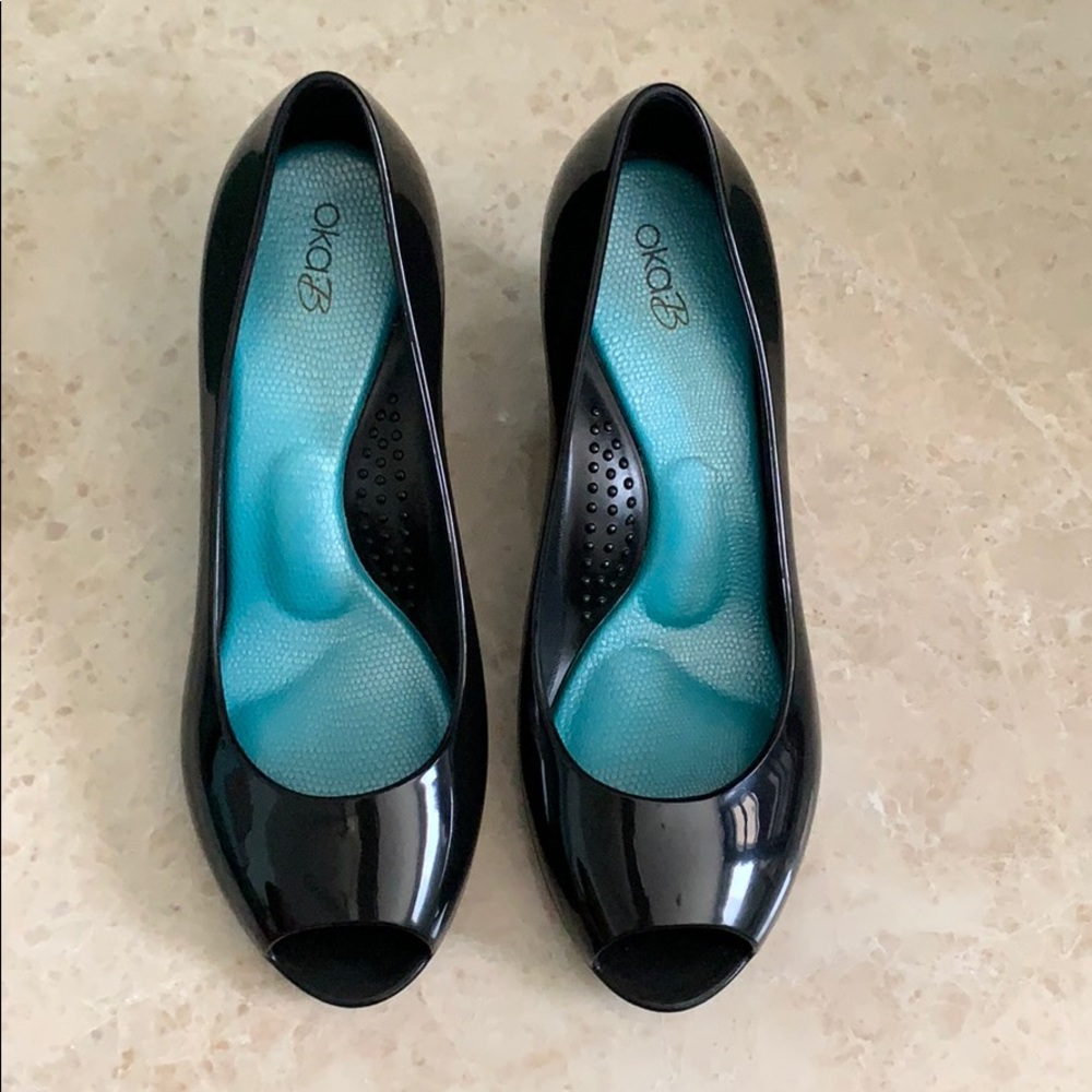 Peep-toe Wedges- size 9/ Black